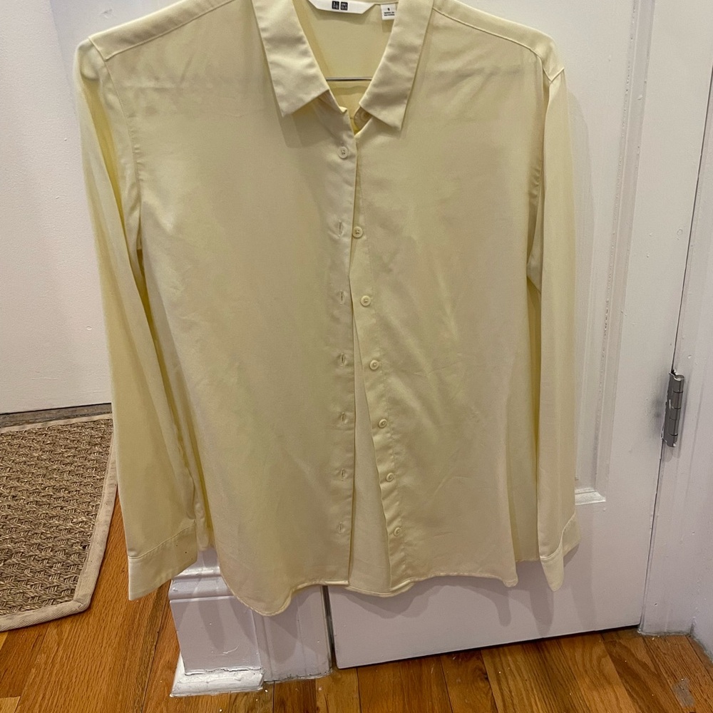 Women’s Simple Yellow Button-Down Blouse